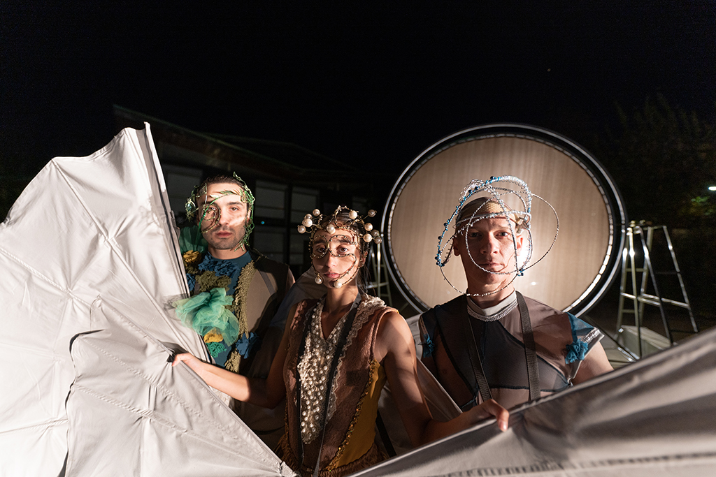 ECLIPSE ARTIFICIAL de Colectivo Analemma. Co-Diseño Escénico Integral con Cristóbal Ramos. - D. Portillo